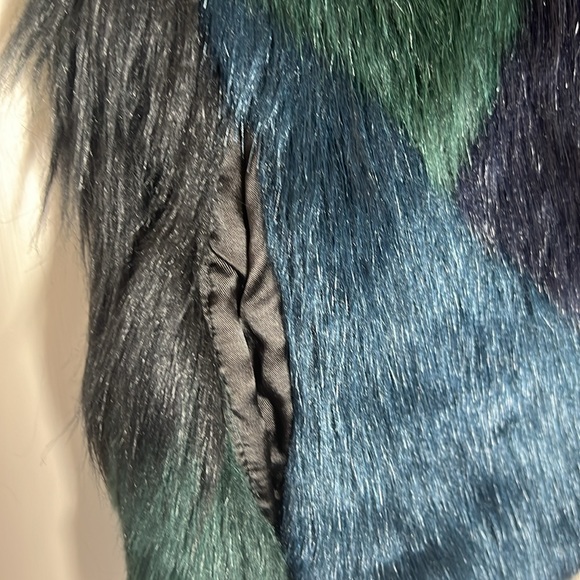 NWOT BLANKNYC Faux Fur Fun Vest - Picture 6 of 9